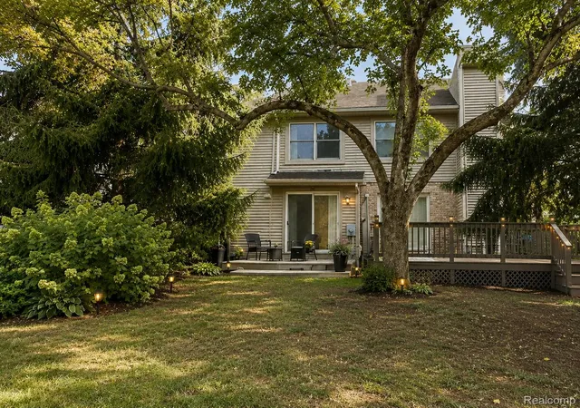 Photo 3 of Condo for sale at 45125 Horseshoe Cir, Canton, MI 48187 | MLS# 20261050401 | Listing updated on 2026-09-19
