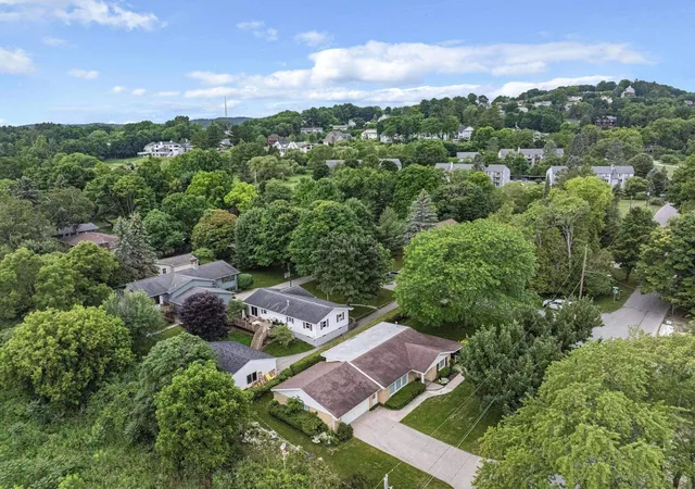 Photo 3 of Single family home for sale at 1303 Ramsdell St, Traverse City, MI 49684 | MLS# 78080070569 | Listing updated on 2026-09-23