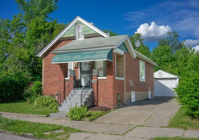 Photo 3 of Single family home for sale at 5672 Saint Clair St, Detroit, MI 48213 | MLS# 20261050410 | Listing updated on 2026-07-22
