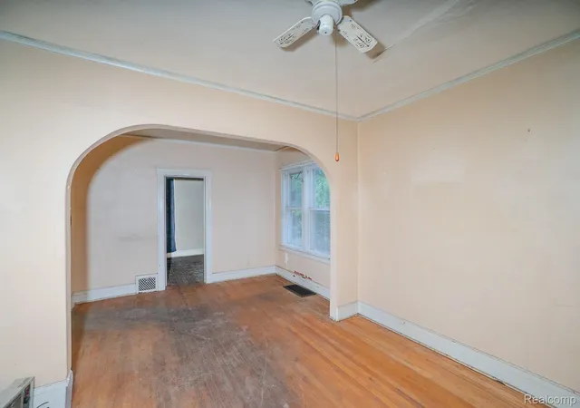 Photo 3 of Single family home for sale at 5672 Saint Clair St, Detroit, MI 48213 | MLS# 20261050410 | Listing updated on 2026-07-22