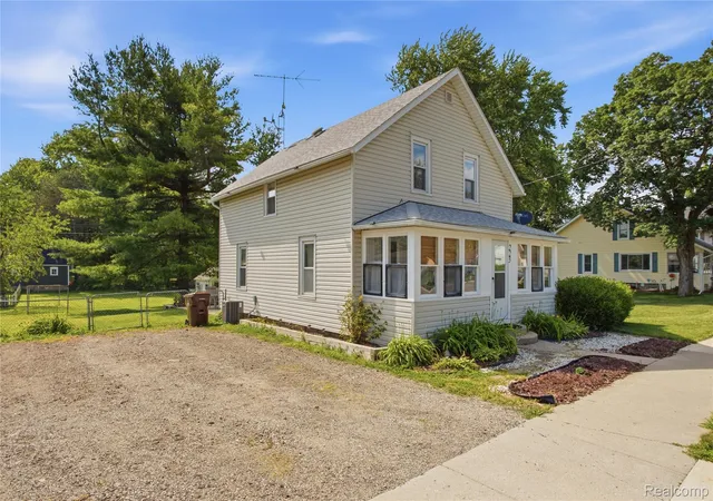 Photo 3 of Single family home for sale at 223 N Main St, Webberville, MI 48892 | MLS# 20261050416 | Listing updated on 2026-09-30