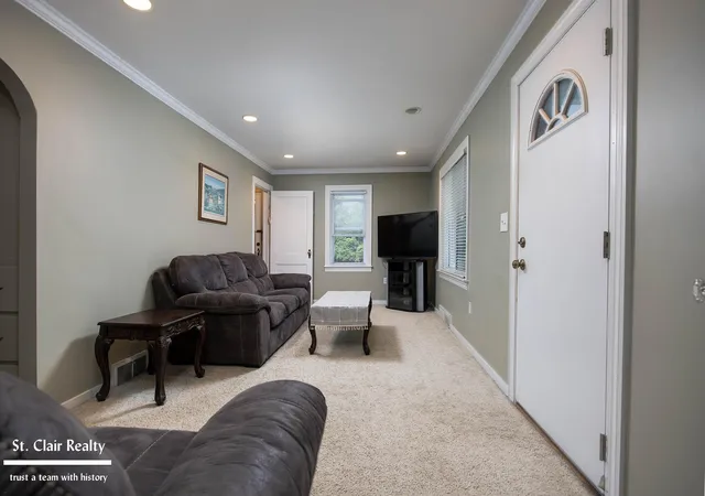 Photo 3 of Single family home for sale at 1017 Clinton Ave, Saint Clair, MI 48079 | MLS# 58050213613 | Listing updated on 2026-07-08