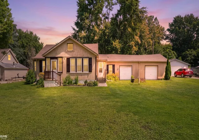 Photo 1 of Single family home for sale at 4460 Taft Rd, Clay, MI 48001 | MLS# 58050213615 | Listing updated on 2026-08-29