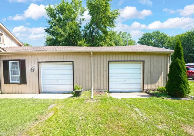 Photo 4 of Single family home for sale at 4460 Taft Rd, Clay, MI 48001 | MLS# 58050213615 | Listing updated on 2026-08-29