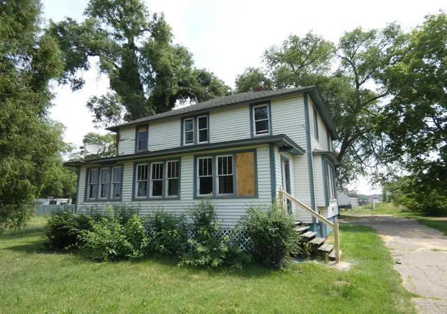 Photo 1 of Sale Pending at 2529 Somerlayton Rd, Benton Harbor, MI 49022 | MLS# 69026033457 | Listing updated on 2026-09-09