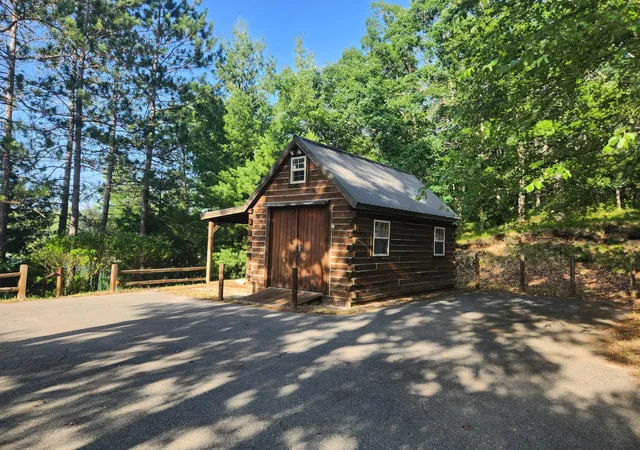 5th image of 6176 S Hamlin Cir, Baldwin, MI 49304 | MLS# 72026033465