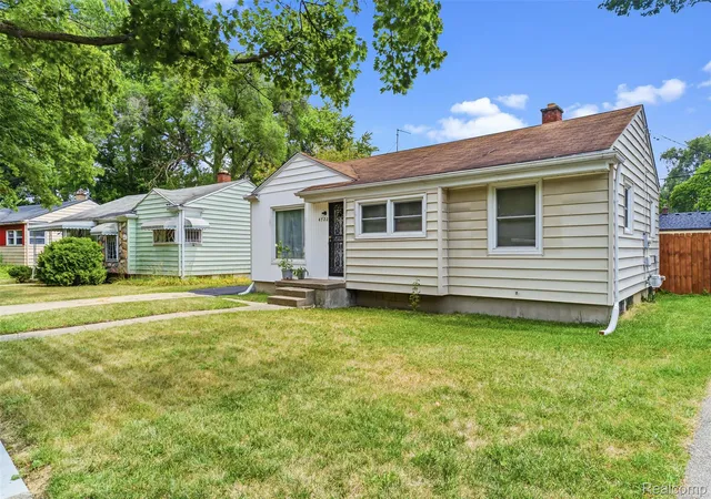Photo 3 of Single family home for sale at 4722 Birchcrest Dr, Flint, MI 48504 | MLS# 20261050445 | Listing updated on 2026-09-09