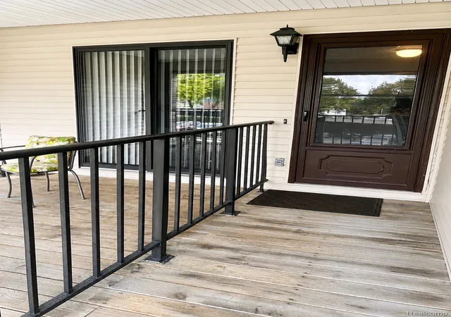 2nd image of 29838 Utica Rd, Roseville, MI 48066