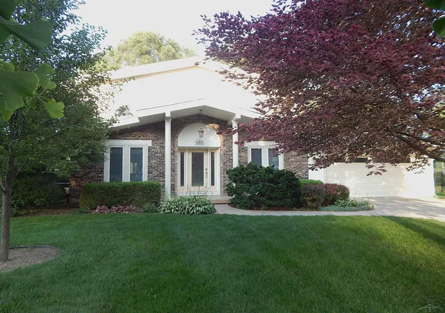 Photo 2 of Single family home for sale at 485 Winthrop Ln, Saginaw, MI 48638 | MLS# 61050213636 | Listing updated on 2026-07-10