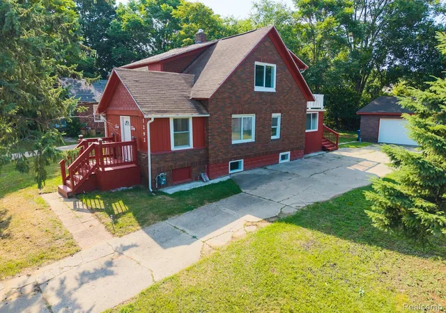 Photo 3 of Single family home for sale at 1292 Howard St N, Mount Morris, MI 48458 | MLS# 20261050467 | Listing updated on 2026-08-25