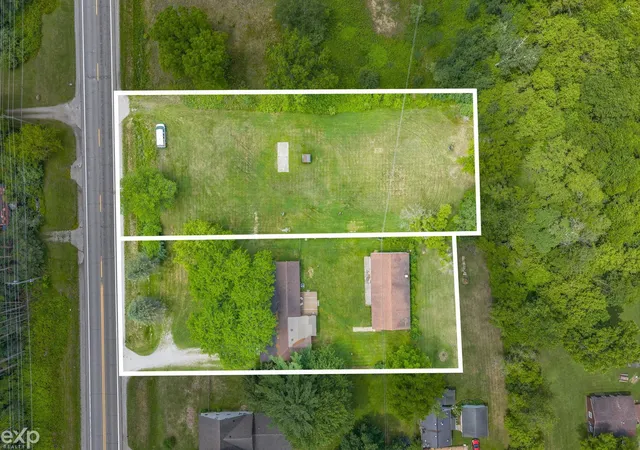 Photo 3 of Single family home for sale at 6406 Lapeer Rd, Clyde, MI 48049 | MLS# 58050213638 | Listing updated on 2026-09-01