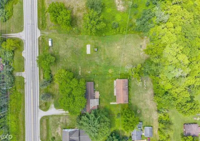 Photo 3 of Single family home for sale at 6406 Lapeer Rd, Clyde, MI 48049 | MLS# 58050213638 | Listing updated on 2026-09-01