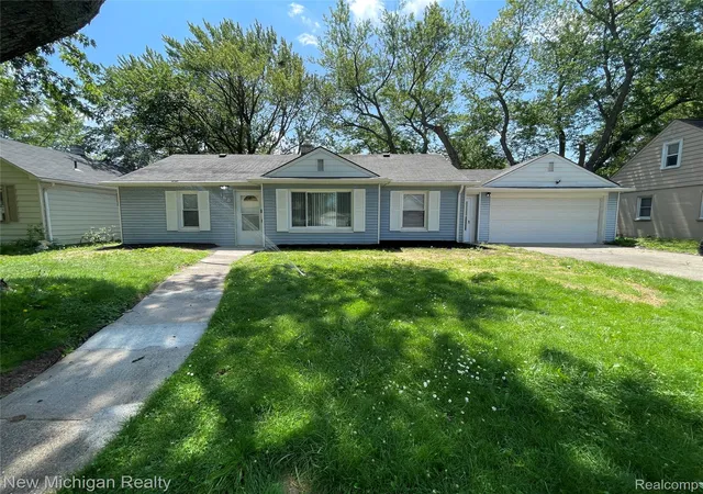 2nd image of 160 Chopin St, Troy, MI 48083 | MLS# 20261050484