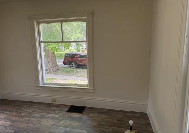 Photo 3 of Single family home for sale at 814 N Clinton St, Albion, MI 49224 | MLS# 55026033497 | Listing updated on 2026-09-10