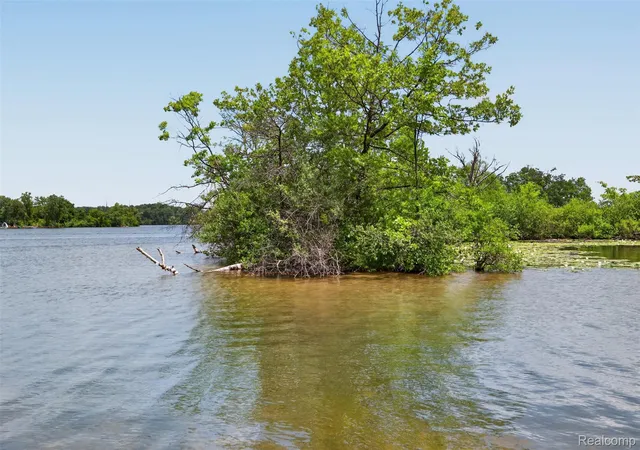 Land for sale at Vac Is On Pontiac Lake, WhiteLakeCharterTownship_Oakland, MI 48386 | MLS# 20261050500