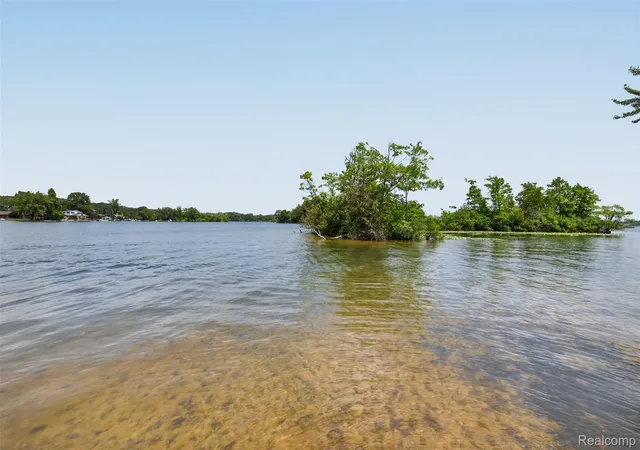 Photo 2 of Land for sale at Vac Is On Pontiac Lake, White Lake Charter Township Oakland, MI 48386 | MLS# 20261050500 | Listing updated on 2026-07-06