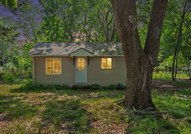 Photo 1 of Single family home for sale at 11627 S 30th Street, Vicksburg, MI 49097 | MLS# 66026033503 | Listing updated on 2026-07-21