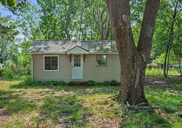 Photo 3 of Single family home for sale at 11627 S 30th Street, Vicksburg, MI 49097 | MLS# 66026033503 | Listing updated on 2026-07-21
