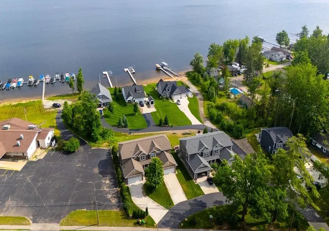 Photo 3 of Single family home for sale at 4876 W Houghton Lake Dr, Roscommon Township Roscommon, MI 48629 | MLS# 77080070578 | Listing updated on 2026-07-09