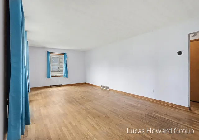 Photo 3 of Single family home for sale at 1931 W Territorial Rd, Battle Creek, MI 49015 | MLS# 65026033508 | Listing updated on 2026-08-20