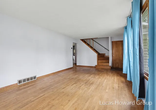 Photo 4 of Single family home for sale at 1931 W Territorial Rd, Battle Creek, MI 49015 | MLS# 65026033508 | Listing updated on 2026-08-20