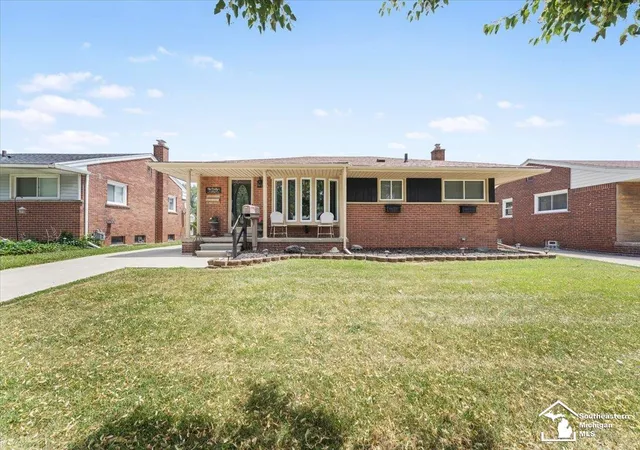 Photo 1 of Single family home for sale at 2351 Medford St, Trenton, MI 48183 | MLS# 57050213648 | Listing updated on 2026-07-16