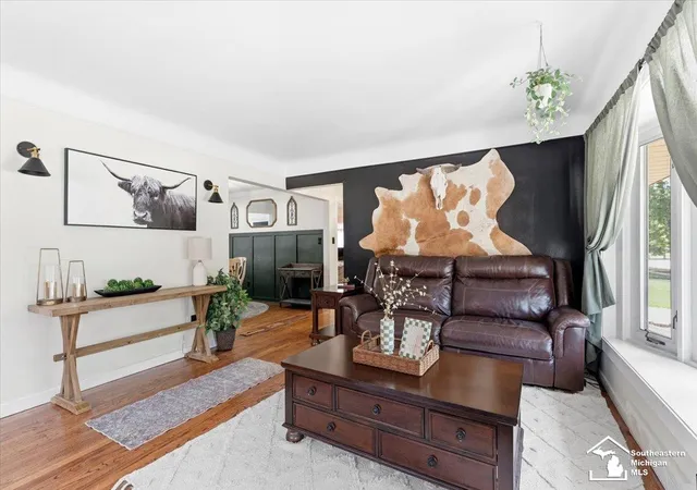Photo 3 of Single family home for sale at 2351 Medford St, Trenton, MI 48183 | MLS# 57050213648 | Listing updated on 2026-07-16