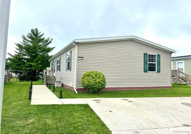 Photo 3 of Single family home for sale at 17096 Detroiter Ave, Davisburg, MI 48350 | MLS# 20261050519 | Listing updated on 2026-09-09