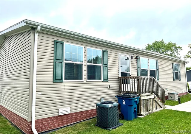 Photo 38 of Single family home for sale at 17096 Detroiter Ave, Davisburg, MI 48350 | MLS# 20261050519 | Listing updated on 2026-08-26