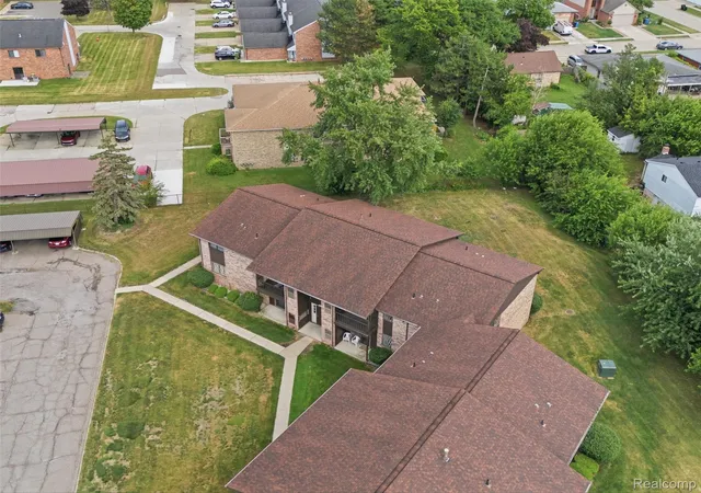 2nd image of 270 E 13 Mile Rd, Madison Heights, MI 48071