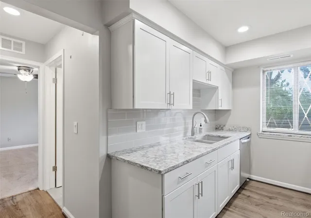 5th image of 270 E 13 Mile Rd #34, Madison Heights, MI 48071 | MLS# 20261050520