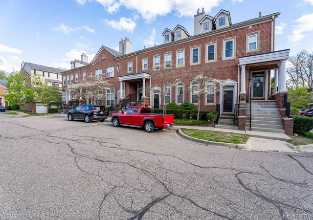 Photo 2 of Condo for sale at 16854 Farmington Rd, Livonia, MI 48154 | MLS# 20261050522 | Listing updated on 2026-07-06