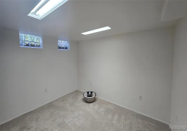 Listing Photo 4 - Condo for sale in building located at 1045 N Old Woodward Ave, Birmingham, MI 48009 - Unit #2