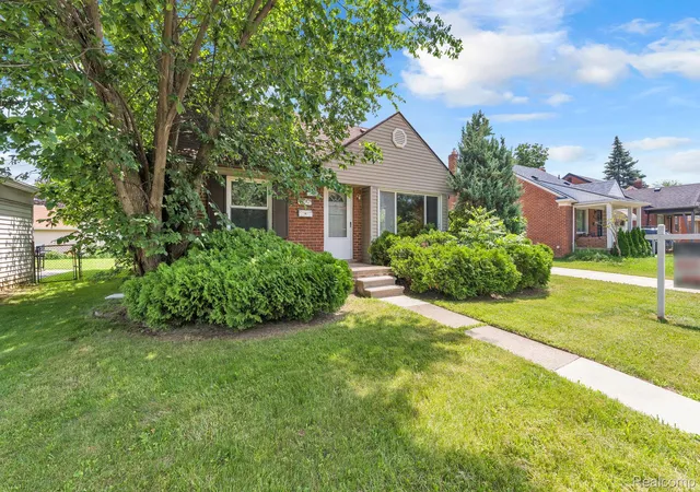 Photo 3 of Single family home for sale at 7641 Pelham Rd, Allen Park, MI 48101 | MLS# 20261050530 | Listing updated on 2026-10-08