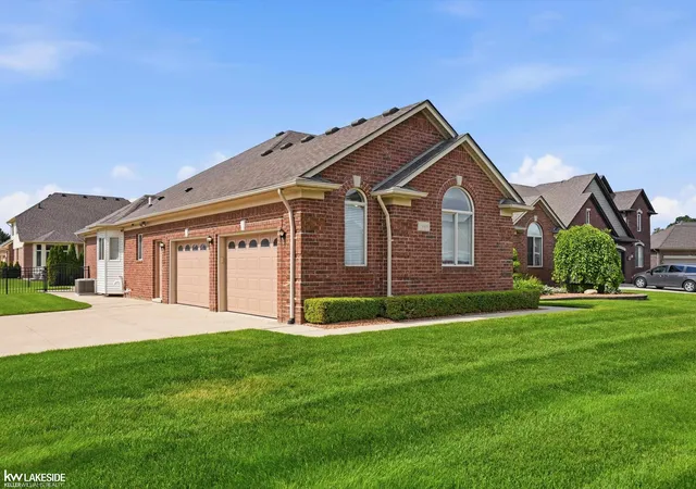 Photo 4 of Single family home for sale at 15408 Prentice Ct, Macomb, MI 48042 | MLS# 58050213659 | Listing updated on 2026-07-27