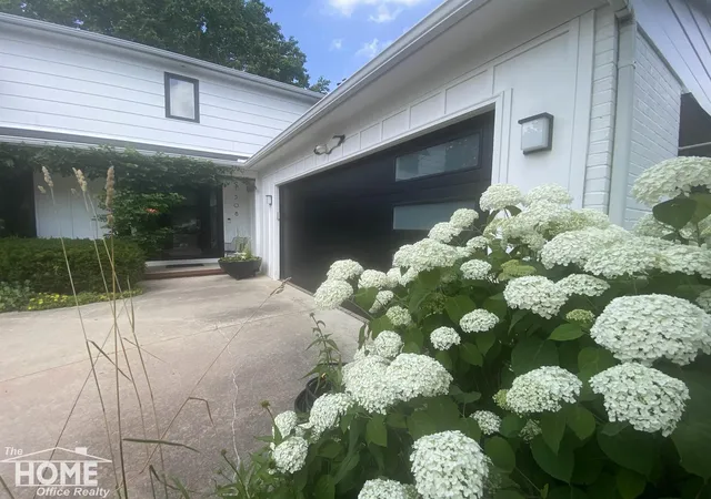 3rd image of 1508 Alta Vista Dr, Owosso, MI 48867 | MLS# 5050213661