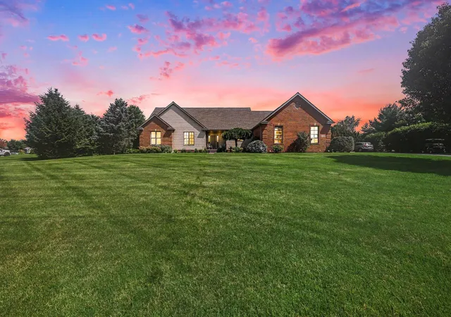 1st image of 12240 Old Farm Ln, Grass Lake, MI 49240 | MLS# 81026033530