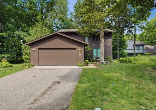 Condo for sale at 6608 Red Cedar Ln, West Bloomfield, MI 48324 | MLS# 20261050563