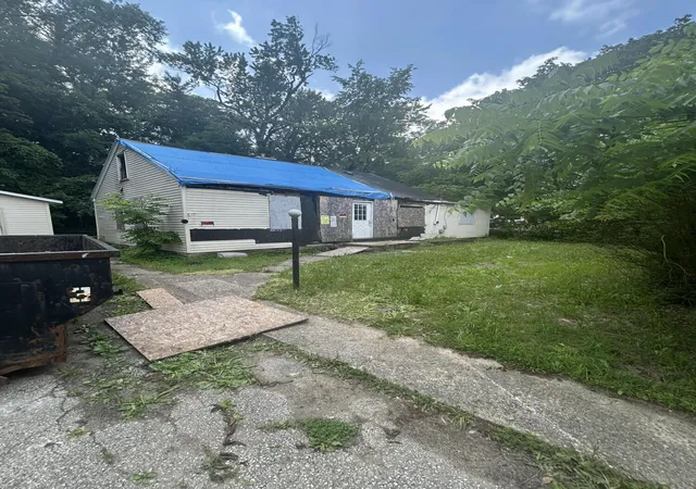 Photo 1 of Sale Pending at 1710 Humphrey St, Kalamazoo, MI 49048 | MLS# 71026033552 | Listing updated on 2026-09-09