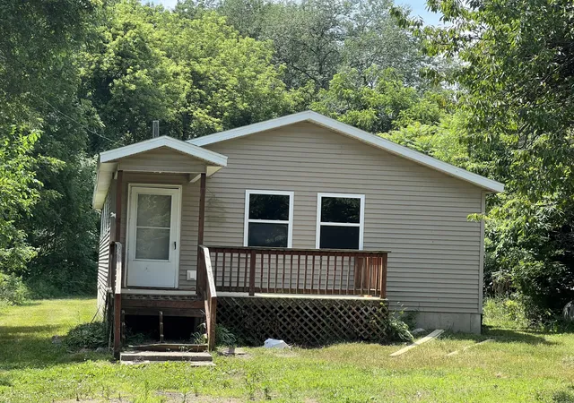 Photo 1 of Sale Pending at 2117 E Jackson Dr, Tekonsha, MI 49092 | MLS# 62026033557 | Listing updated on 2026-08-21