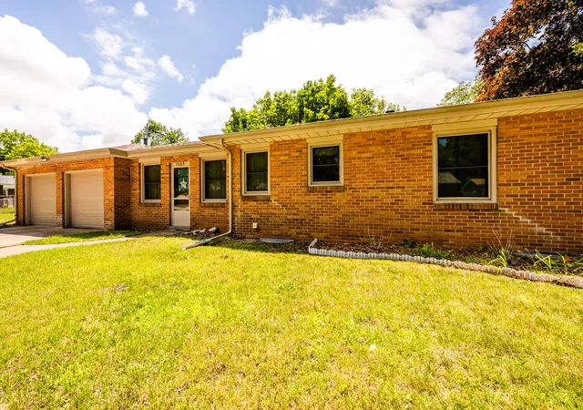Photo 3 of Single family home for sale at 1803 Heath Ct, Benton Harbor, MI 49022 | MLS# 69026033566 | Listing updated on 2026-10-04