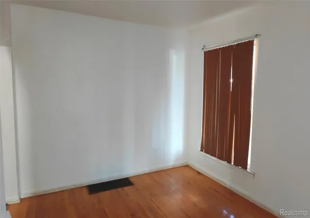 Photo 2 of Single family home for sale at 2913 S Ethel St, Detroit, MI 48217 | MLS# 20261050591 | Listing updated on 2026-08-18