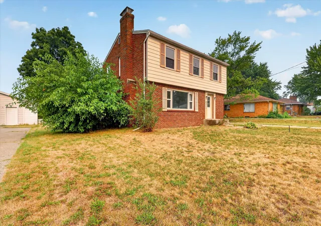 Photo 2 of Single family home for sale at 4311 Curwood Ave Se, Grand Rapids, MI 49508 | MLS# 65026033572 | Listing updated on 2026-09-18
