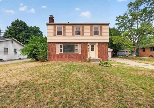Photo 3 of Single family home for sale at 4311 Curwood Ave Se, Grand Rapids, MI 49508 | MLS# 65026033572 | Listing updated on 2026-09-18