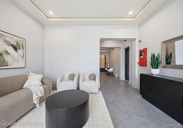Photo 4 of Condo for sale at 110 Austin Ave #204, Royal Oak, MI 48067 | MLS# 20261050638 | Listing updated on 2026-10-07