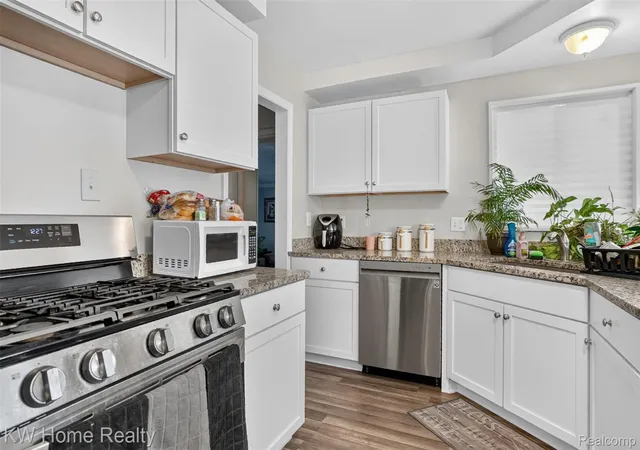Photo 4 of Single family home for sale at 14620 Pearson St, Oak Park, MI 48237 | MLS# 20261050641 | Listing updated on 2026-10-19