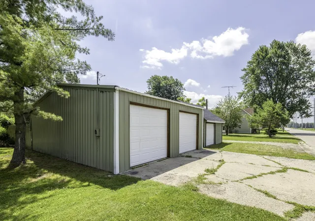 Photo 2 of Single family home for sale at 2649 Sherman Rd, Applegate, MI 48401 | MLS# 58050213693 | Listing updated on 2026-08-03