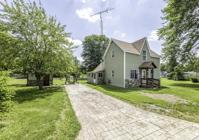 Photo 3 of Single family home for sale at 2649 Sherman Rd, Applegate, MI 48401 | MLS# 58050213693 | Listing updated on 2026-08-03
