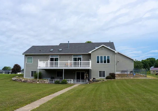2nd image of 1081 Bundy Dr, Weidman, MI 48893 | MLS# 79080070611