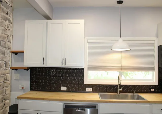 Photo 4 of Single family home for sale at 832 College Ave NE, Grand Rapids, MI 49503 | MLS# 65026033627 | Listing updated on 2026-08-04